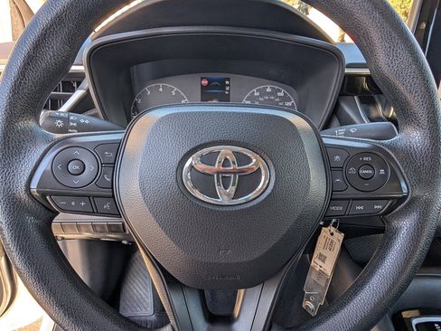 Used 2023 Toyota Corolla LE image 18