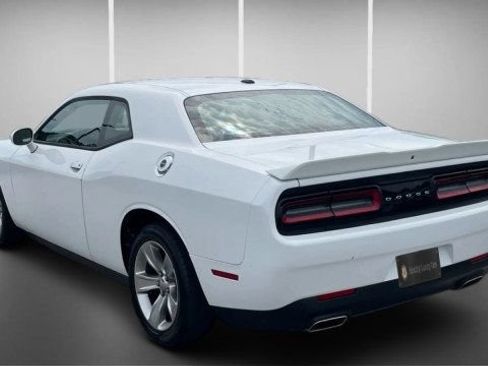 Used 2021 Dodge Challenger SXT RWD image 2