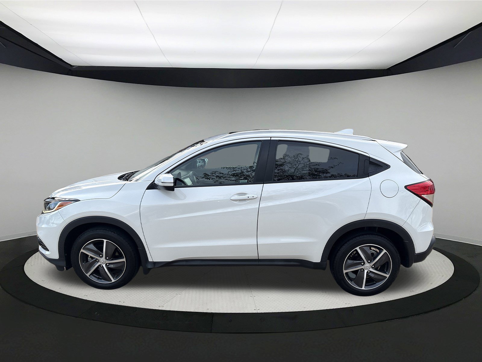 Used 2022 Honda HR-V EX image 4