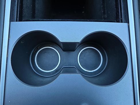 Used 2023 Tesla Model Y Long Range image 18