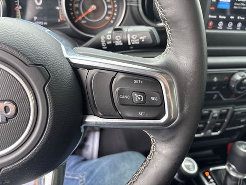 Used 2019 Jeep Wrangler Unlimited Sahara w/ LED Lighting Group AWD/4WD image 20