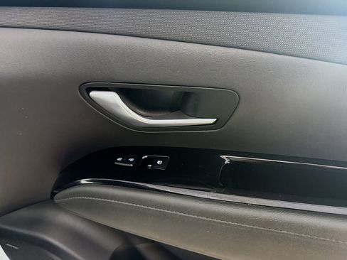 Used 2023 Hyundai Tucson Limited image 31