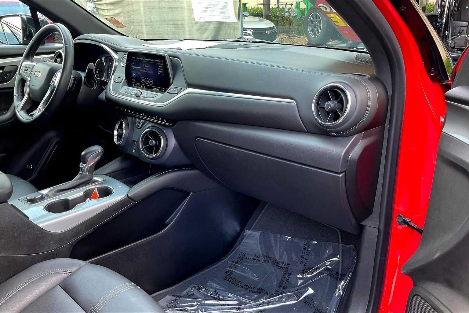 Used 2022 Chevrolet Blazer LT w/ Midnight/Sport Edition FWD image 16