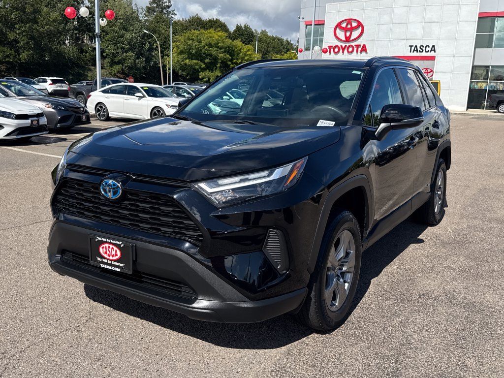 Used 2024 Toyota RAV4 XLE w/ Convenience Package AWD/4WD image 3