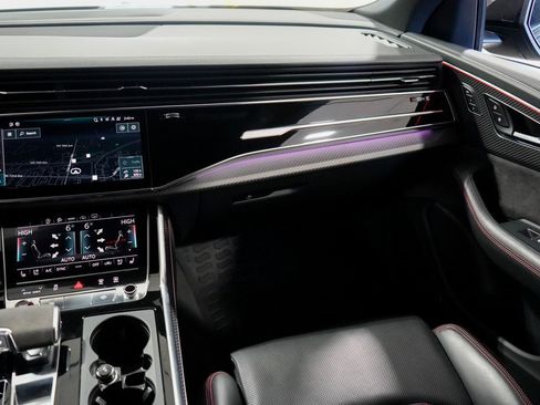 Used 2022 Audi RS Q8 4.0T image 18