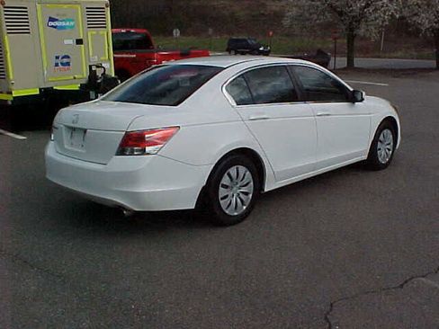 Used 2010 Honda Accord EX image 6