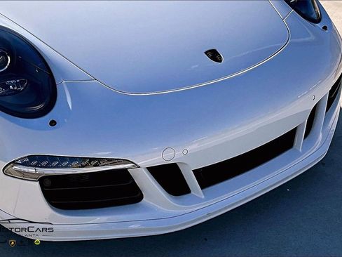 Used 2015 Porsche 911 Carrera 4 GTS image 24