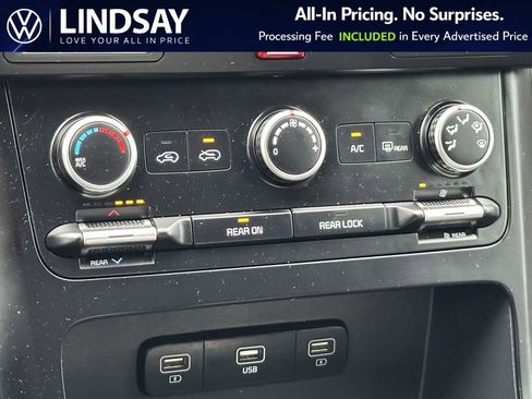 Used 2022 Kia Carnival LX FWD image 20