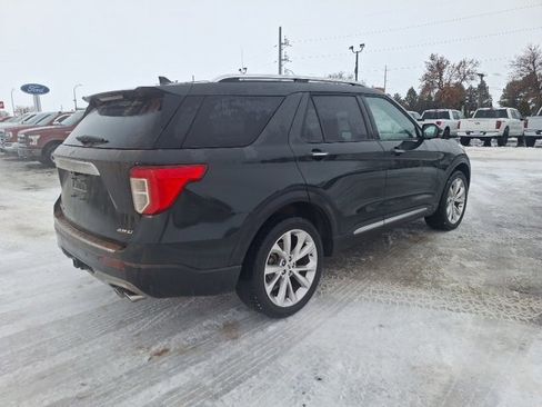 Used 2022 Ford Explorer Platinum w/ Equipment Group 601A image 8