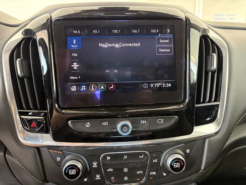Used 2021 Chevrolet Traverse Premier w/ Redline Edition AWD/4WD image 14