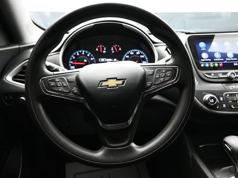 Used 2023 Chevrolet Malibu LT FWD image 14