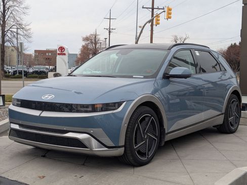 Certified 2025 Hyundai Ioniq 5 Limited image 10