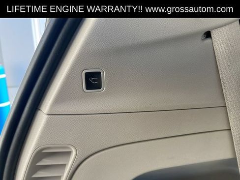 Used 2024 Chrysler Pacifica Touring-L FWD image 41