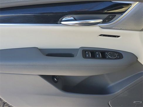 Certified 2024 Cadillac XT6 Premium Luxury w/ LPO, Floor Liner Package image 10