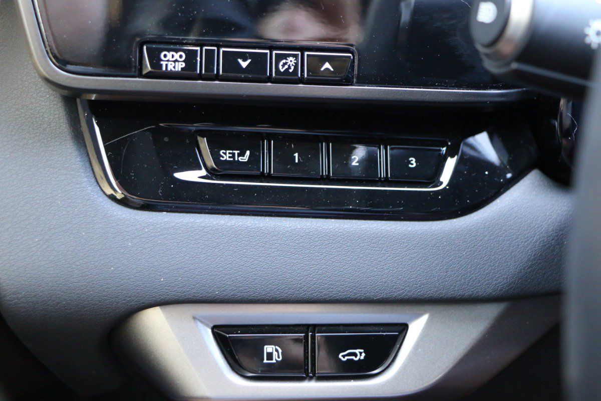Used 2023 Lexus RX 350 FWD w/ Accessory Package image 20