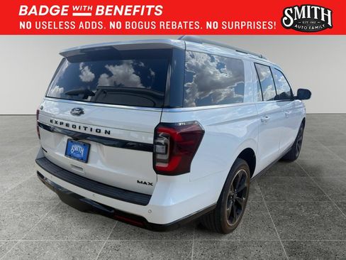 Used 2022 Ford Expedition Max Limited RWD image 4