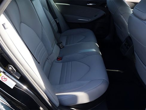 Used 2019 Toyota Avalon XSE image 13