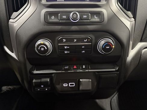 Used 2022 Chevrolet Silverado 2500 Custom w/ Custom Convenience Package image 21