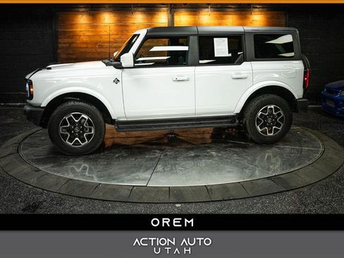 Used 2025 Ford Bronco Outer Banks image 1