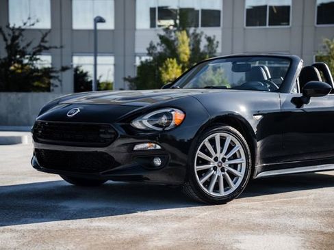 Used 2017 FIAT 124 Spider Lusso image 46
