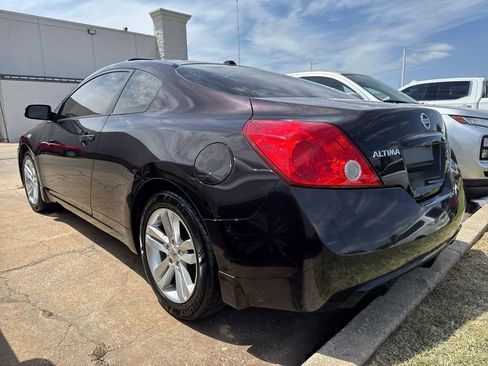 Used 2010 Nissan Altima 2.5 S w/ Premium Pkg FWD image 6