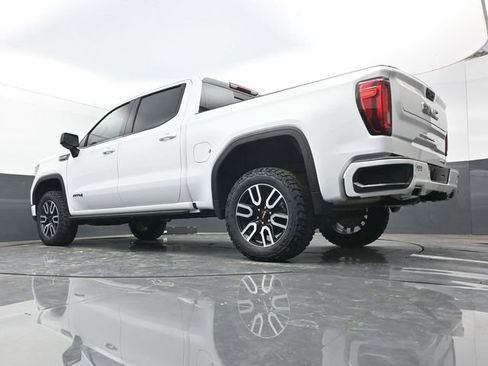 Used 2025 GMC Sierra 1500 AT4 w/ AT4 Premium Package AWD/4WD image 43