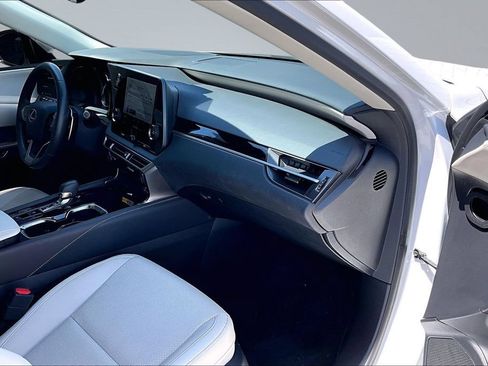 Used 2024 Lexus RX 350 FWD w/ Technology Package image 17