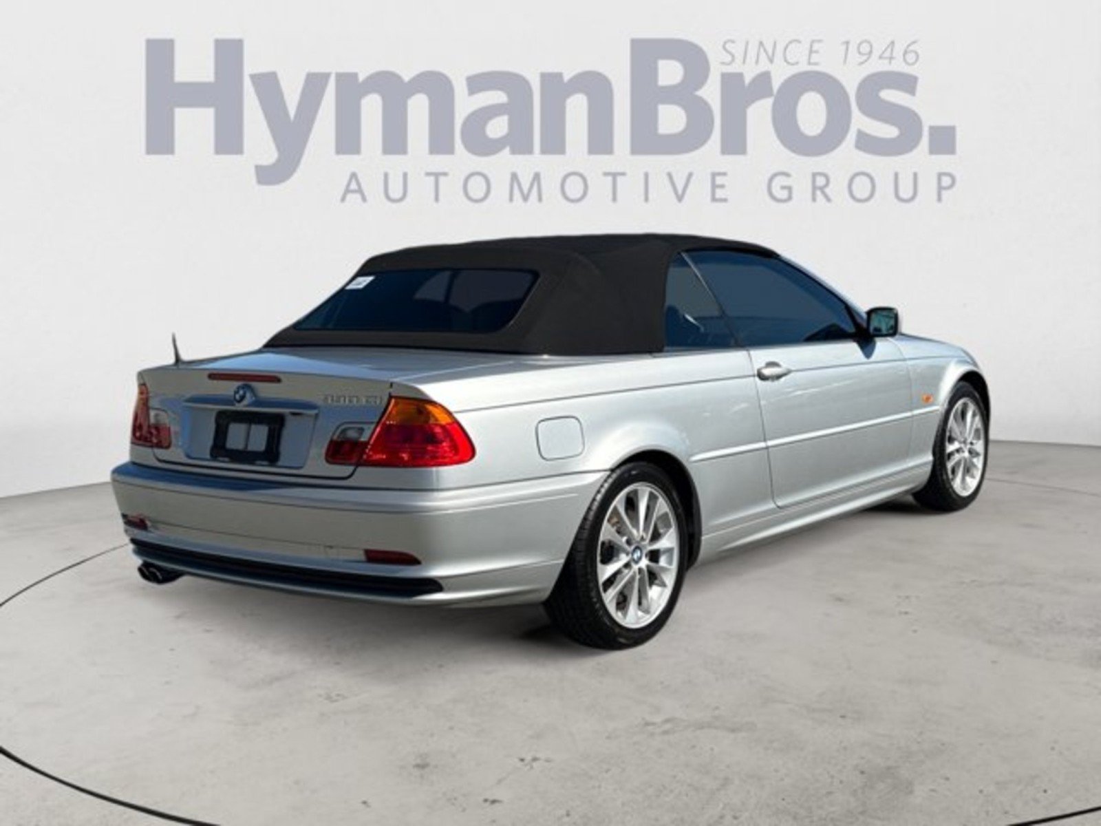 Used 2003 BMW 330Ci Convertible RWD image 3