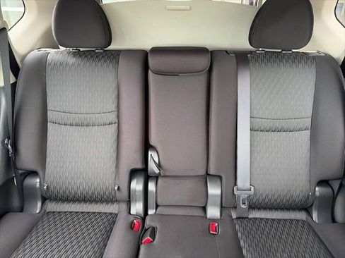 Used 2017 Nissan Rogue SV FWD image 22