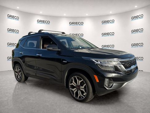 Used 2022 Kia Seltos SX w/ Sunroof Package AWD/4WD image 1