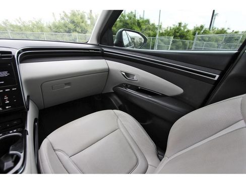 Used 2023 Hyundai Tucson Limited FWD image 11