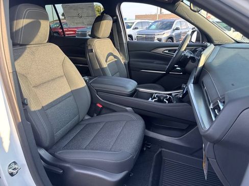 New 2026 Chevrolet Traverse LT w/ Midnight/Sport Edition FWD image 11