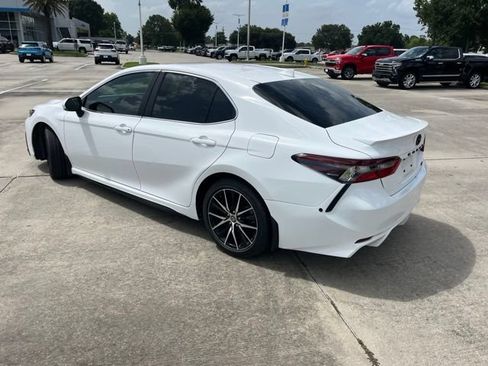 Used 2023 Toyota Camry SE FWD image 4