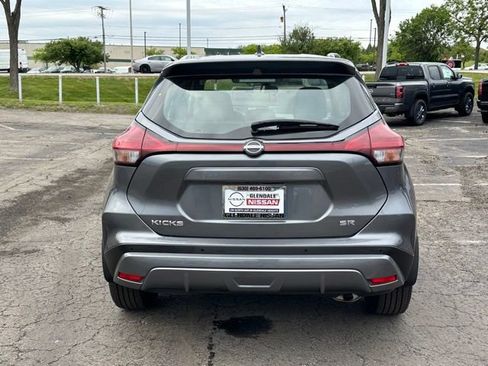 Used 2023 Nissan Kicks SR w/ SR Premium Package FWD image 5