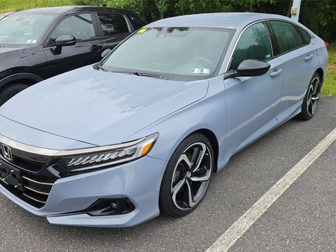 Used 2022 Honda Accord Sport image 3