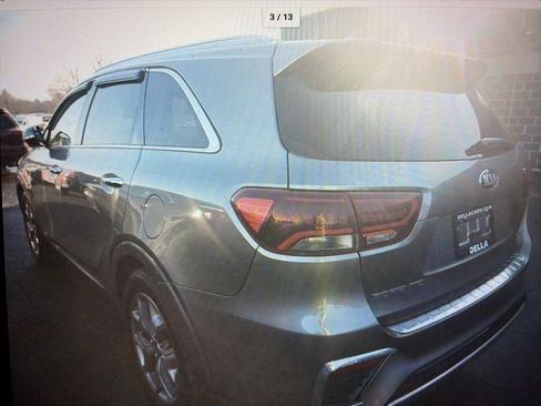 Used 2019 Kia Sorento SX image 2
