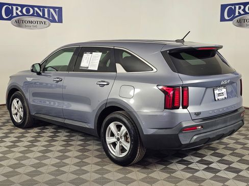 Used 2022 Kia Sorento LX FWD image 3