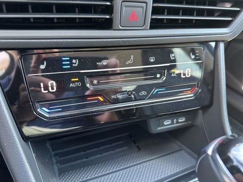 New 2025 Volkswagen Jetta SEL image 20