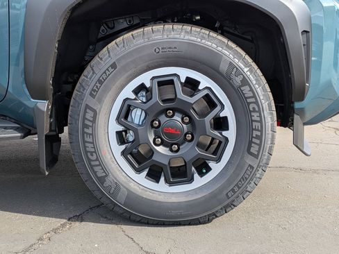 New 2025 Toyota 4Runner TRD Off-Road Premium image 7