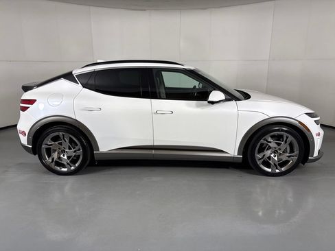 Used 2023 Genesis GV60 Performance AWD/4WD image 9