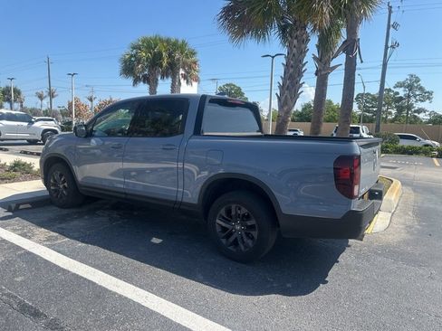 Used 2023 Honda Ridgeline Sport image 2