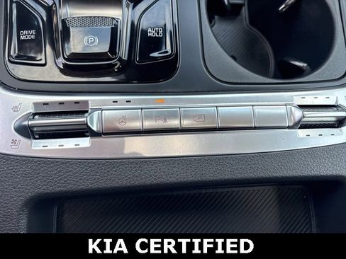 Certified 2025 Kia Carnival SX Prestige image 25