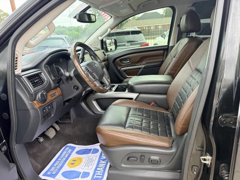 Used 2017 Nissan Titan Platinum Reserve AWD/4WD image 9