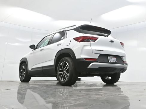 New 2025 Chevrolet TrailBlazer LT w/ Convenience Package FWD image 70