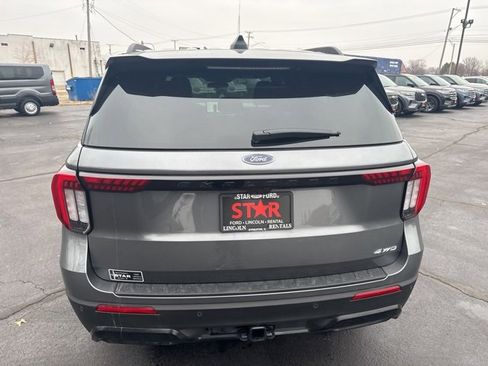 Used 2025 Ford Explorer ST-Line w/ ST-Line Street Pack image 4