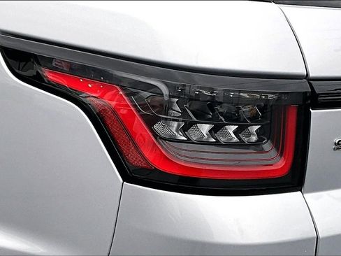 Used 2020 Land Rover Range Rover Sport HST image 30