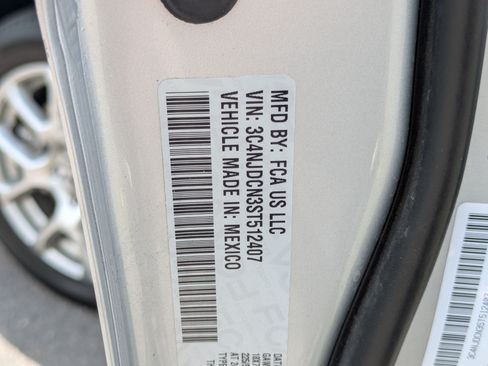 Used 2025 Jeep Compass Limited AWD/4WD image 36