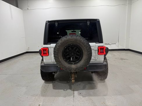 Used 2019 Jeep Wrangler Unlimited Sahara w/ Dual Top Group image 7
