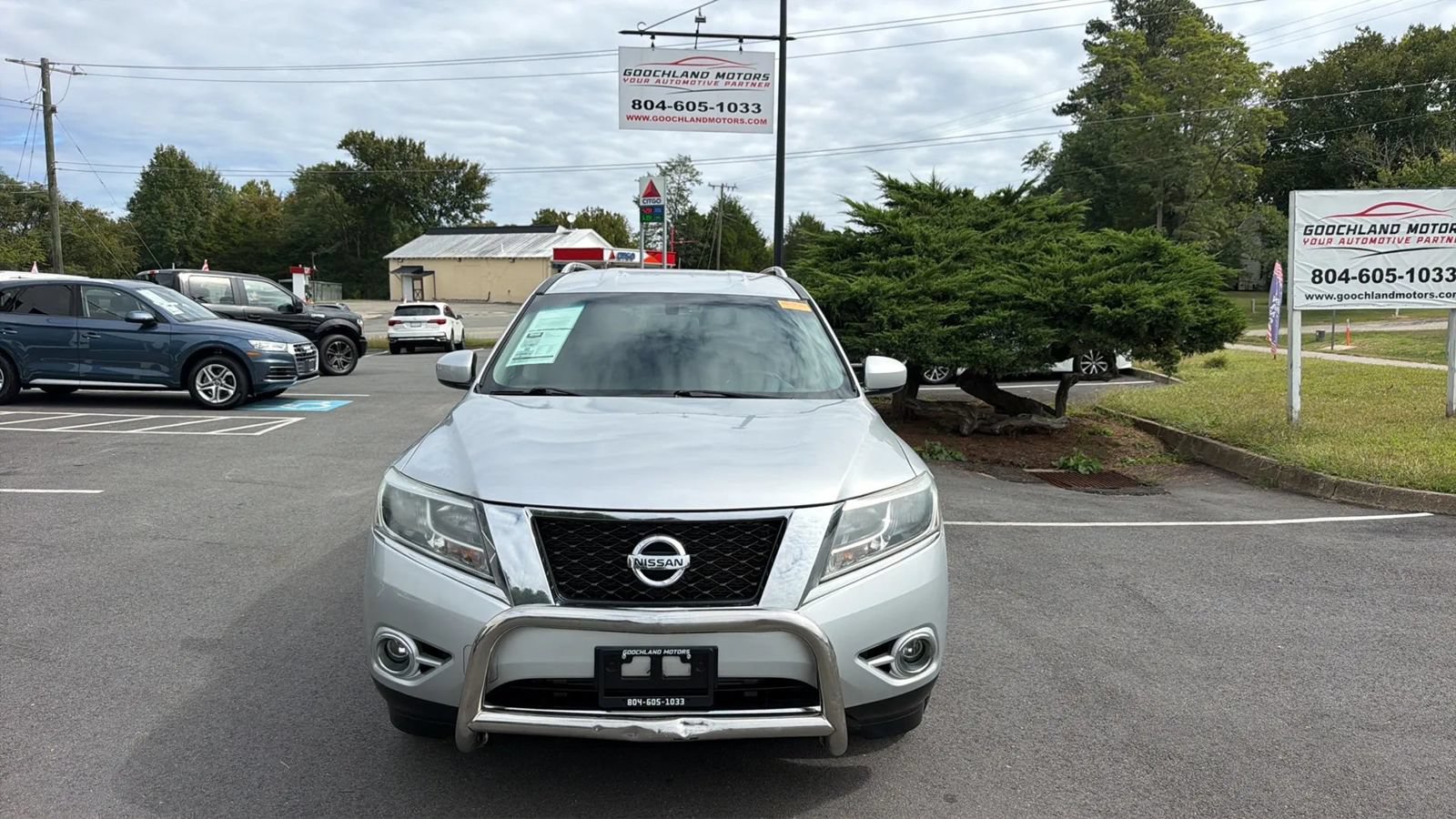 Used 2013 Nissan Pathfinder SV AWD/4WD image 2