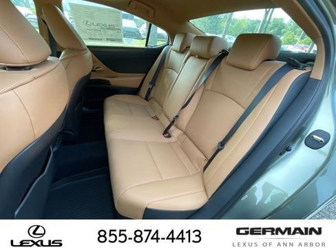 New 2025 Lexus ES 350 w/ Premium Package image 13